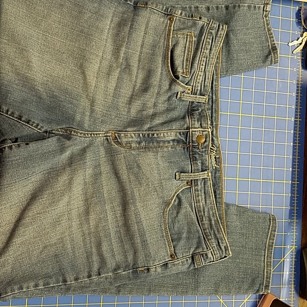 Universal Thread Denim Jeans 16 Inseam 33"